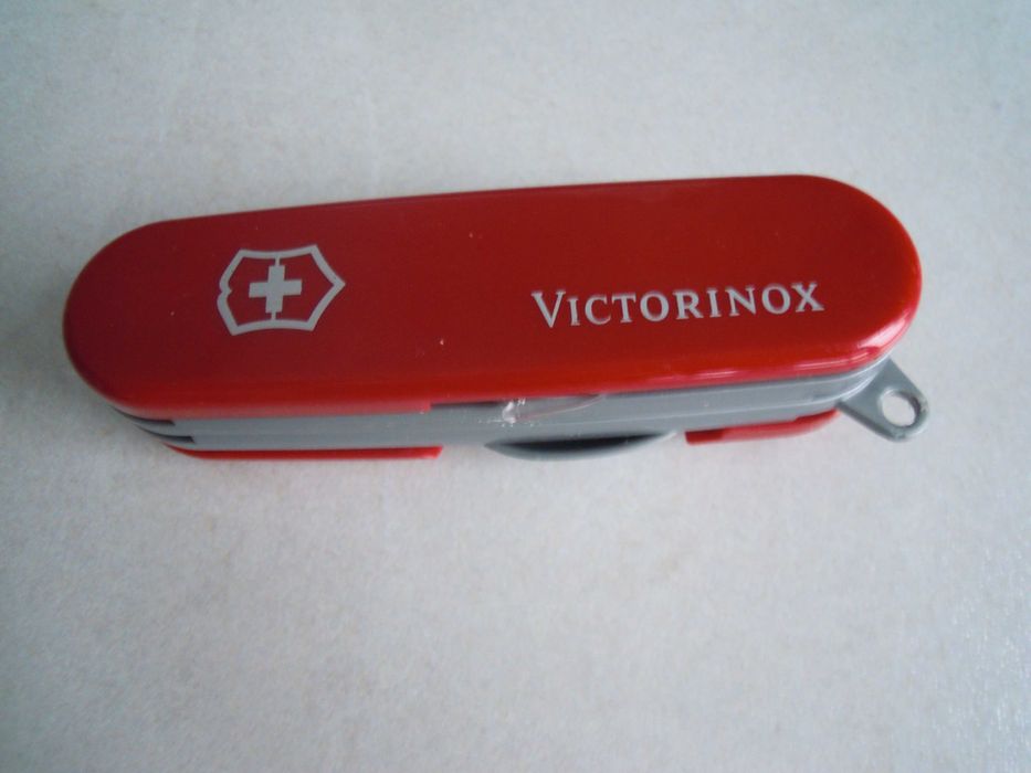 klein bosch latarka czołowa kask scyzoryk pilarka