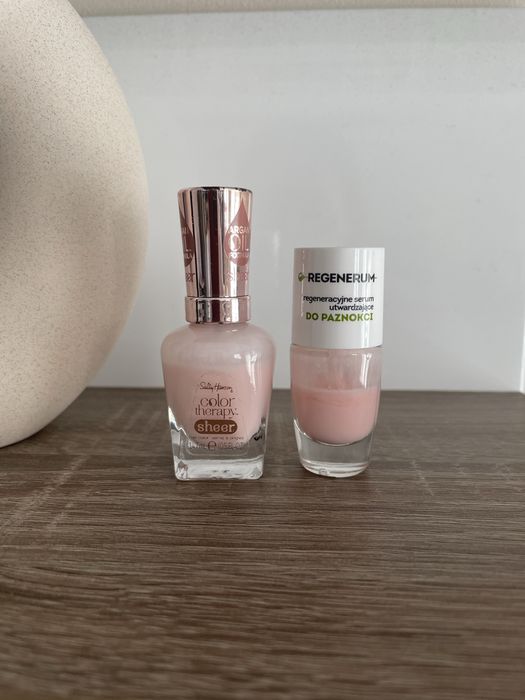 Dwa lakiery odżywki do paznokci Sally hansen Regenerum