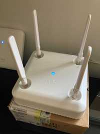 Punkt dostępowy sieci Wi-Fi Cisco AIR-AP2802E-E-K9 + AIR-ANT2524DW-R