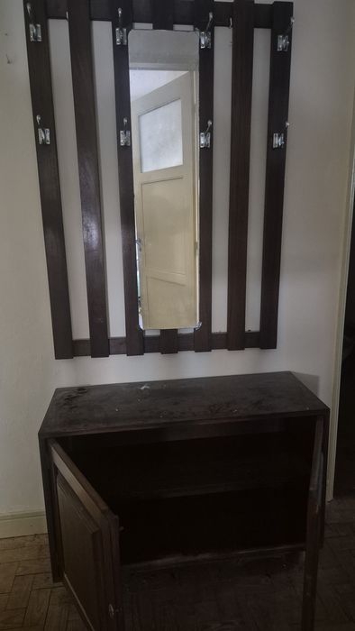 Bengaleiro com móvel