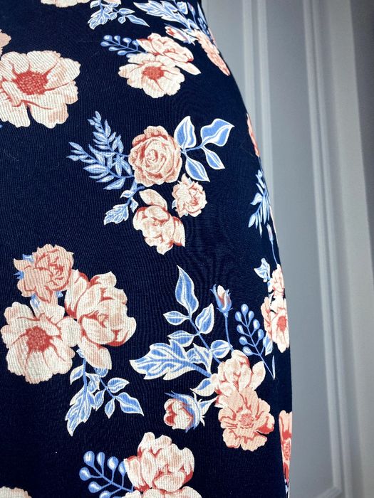 Granatowa spódnica ołówkowa w kwiaty L M old money elegancka jesień