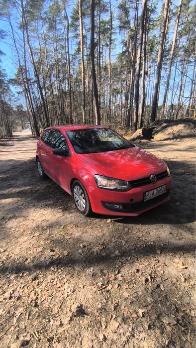 VW POLO 1.6 TDI hatchback czerwony