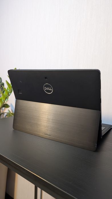 Dell 5290 LTE sim 4g latitude 2-1 i5-8350u 8 ram 256 ssd uhd 620