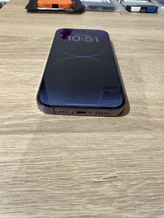 Iphone 14 Pro, kolor fiotetowy w idealnym stanie.