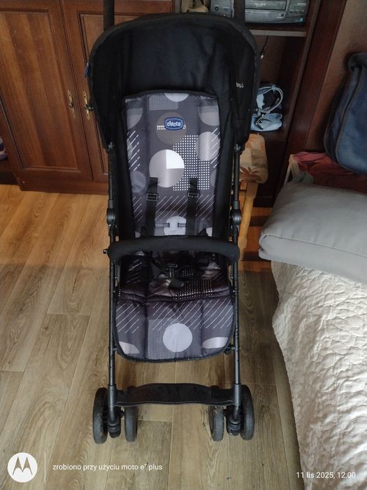 Wózek spacerowy typu parasolka