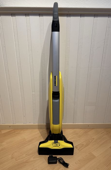 Вертикальний швабра-пилосос Karcher FC 5 Cordless Premium