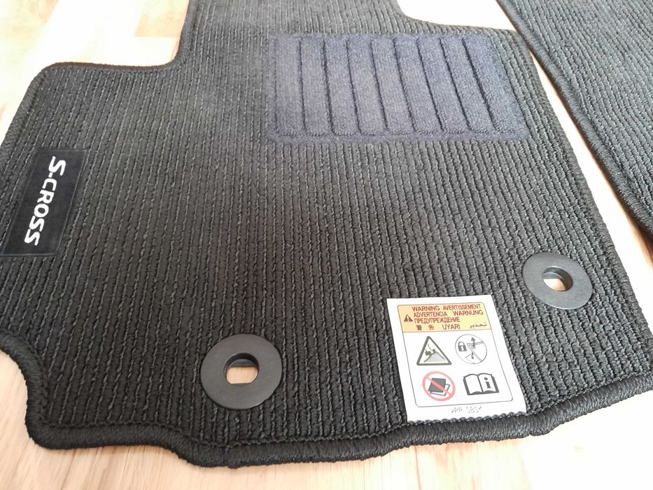 Dywaniki welurowe Suzuki S-CROSS Hybrid