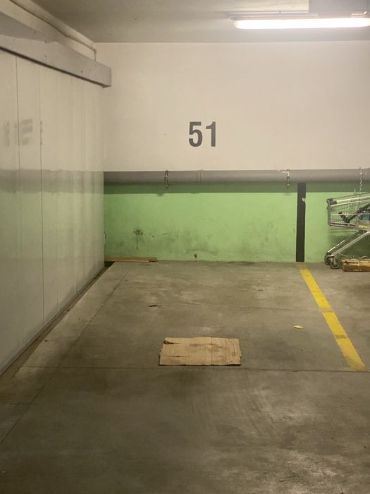 Wynajmę  miejsce  na kabatach .