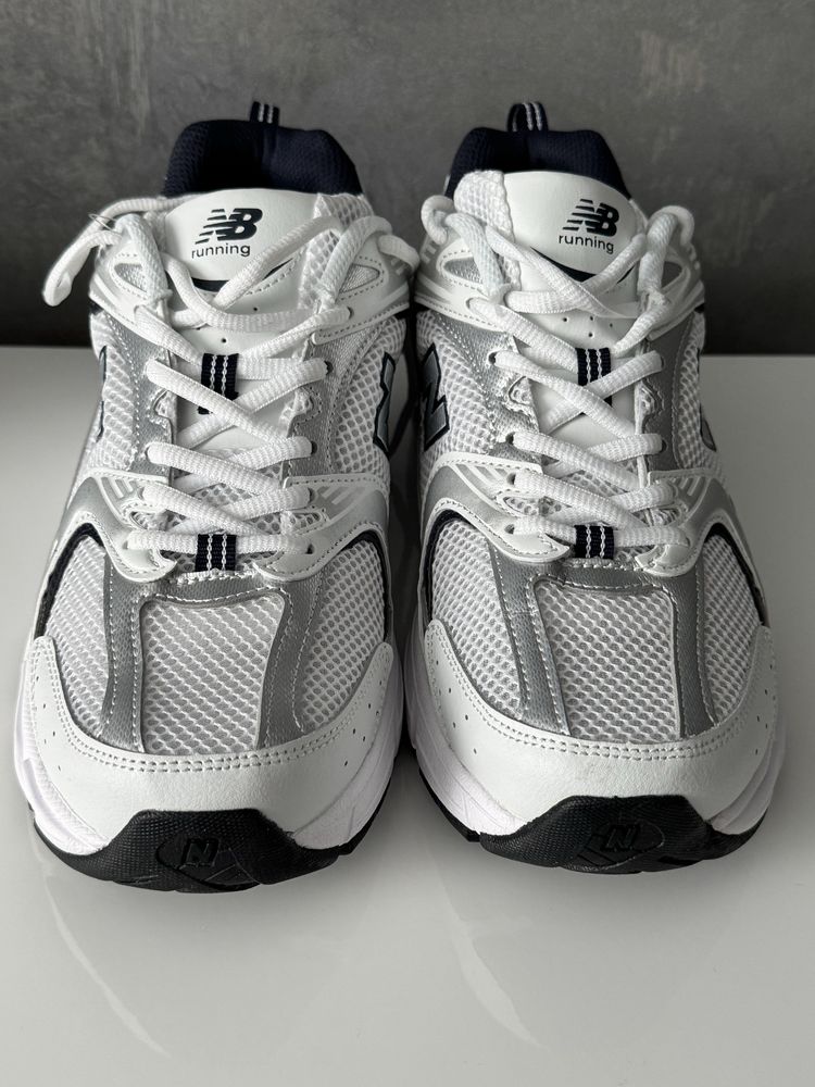 Новые удобные кроссовки New Balance