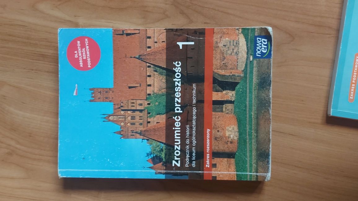 Komplet podręczników do 1 klasy LO
