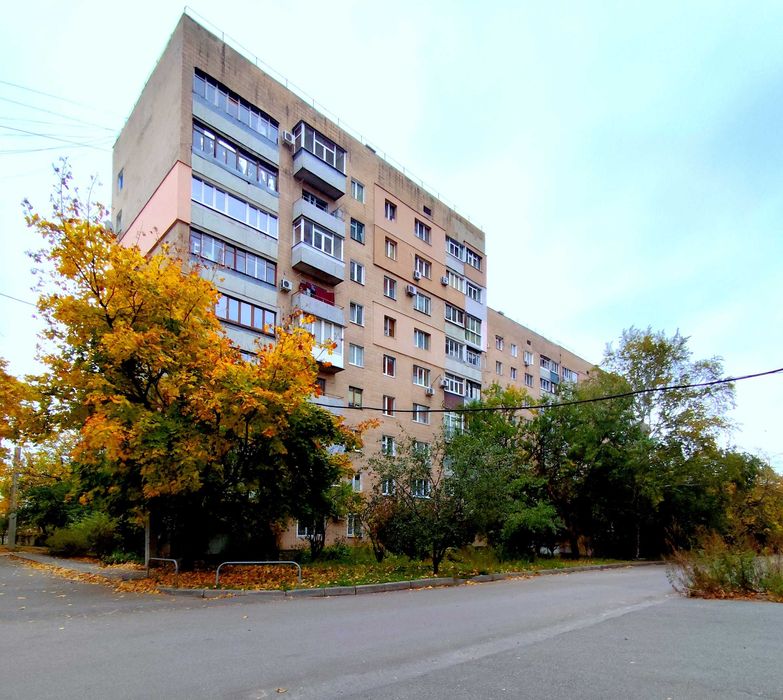 Продам 2-кімнатну квартиру на проспекті Науки, Павлове Поле