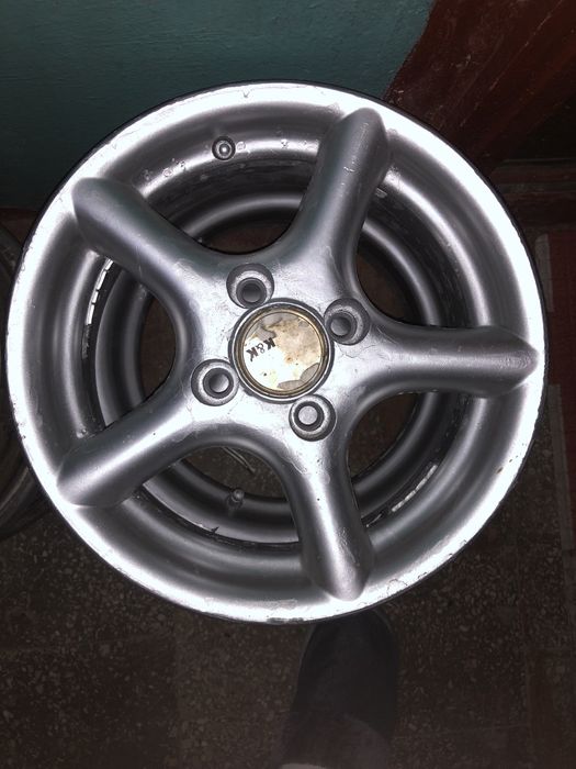 Продам 13 диски,свеже покрашеные,Смотря отлично!