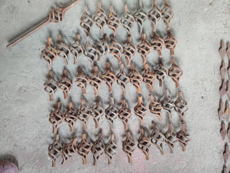 Кованя коронки пики