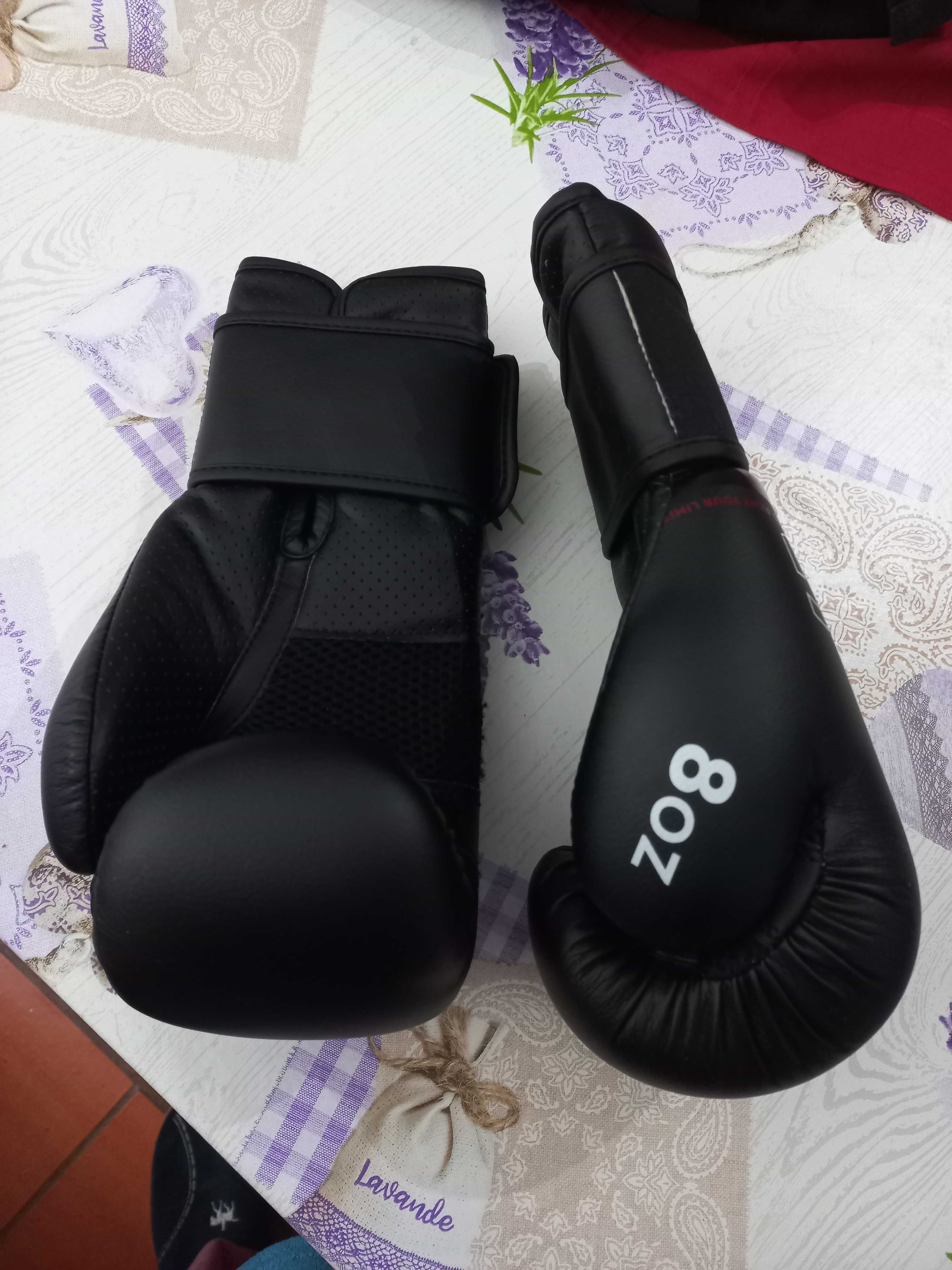 Luvas como novas