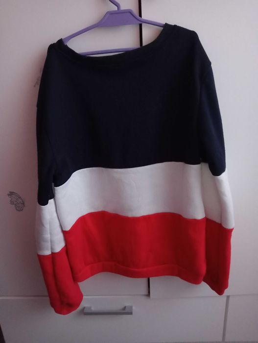 Bluza damska z napisem "different"