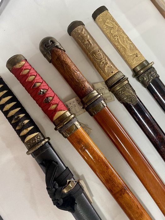 Facas decorativas de coleção