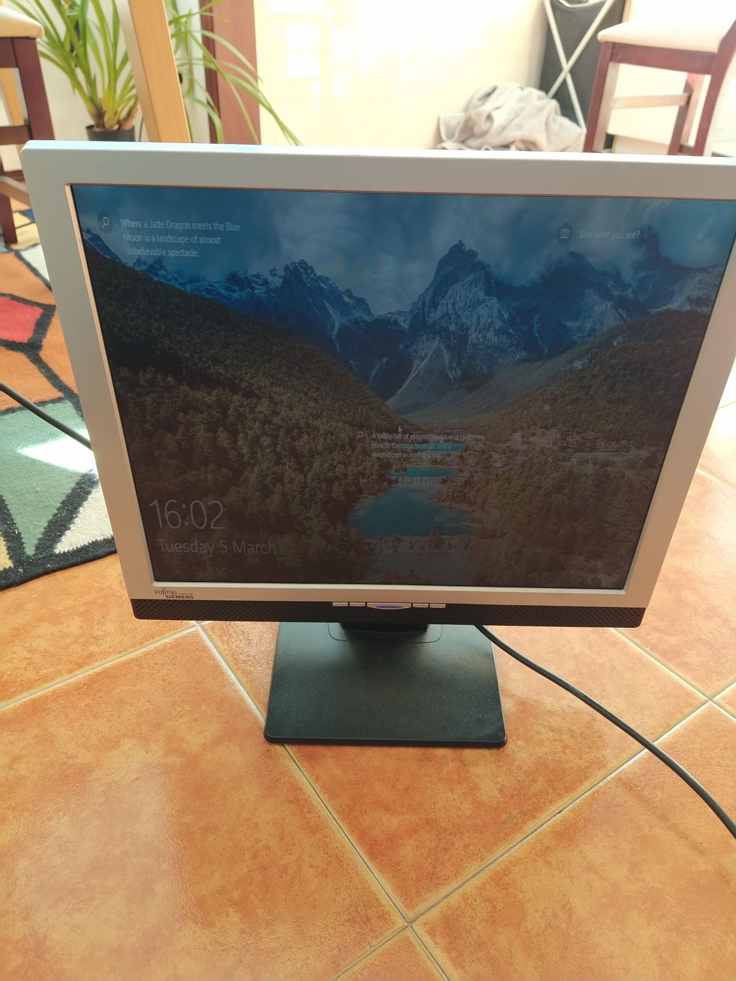 Monitor de PC  Fujitsu (Siemens) / modelo L9ZA-A