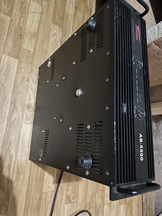 Підсилювач Tenggao AB-5500 в чудовому стані