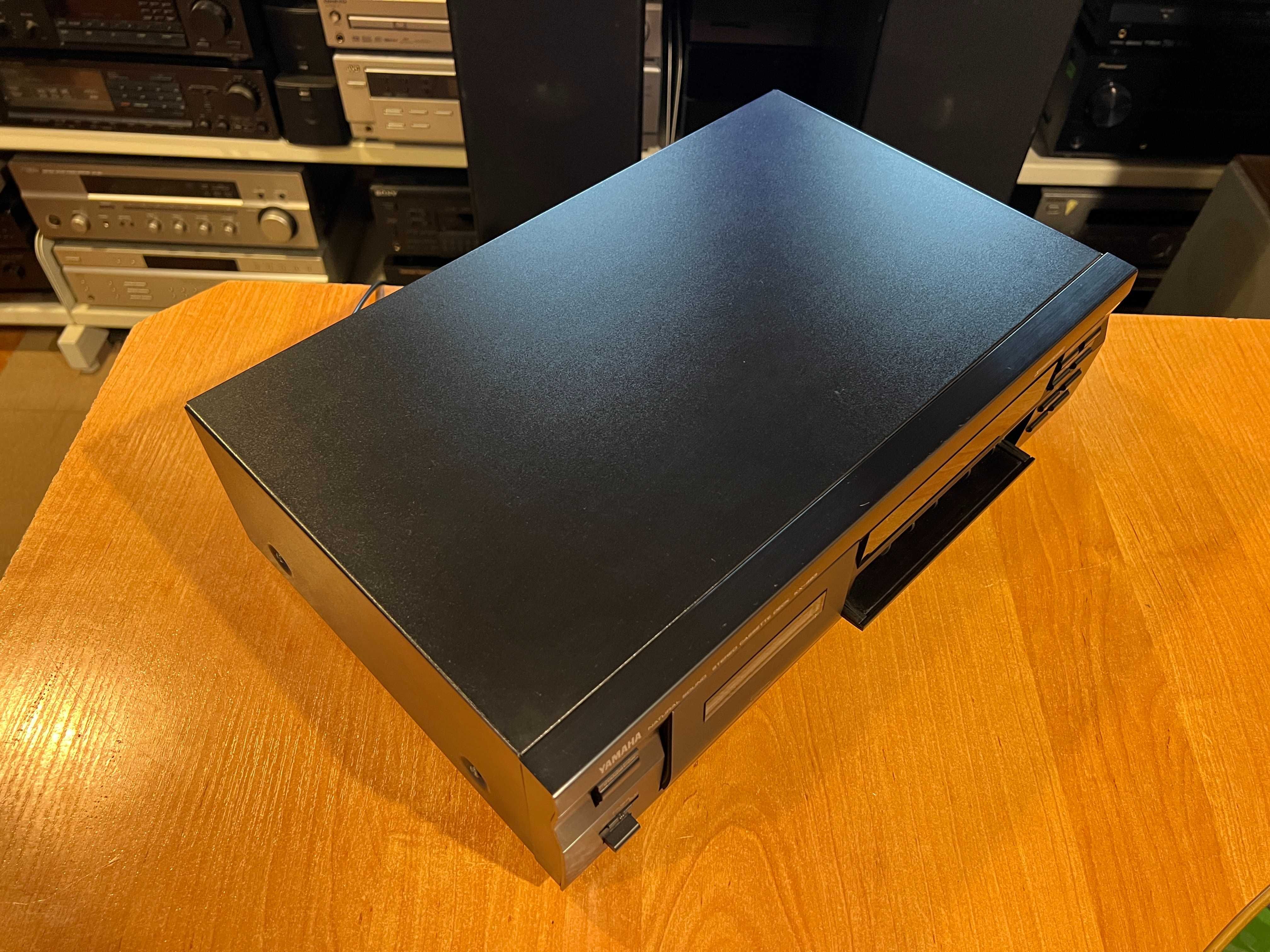 Magnetofon kasetowy Yamaha KX-493 Audio Room