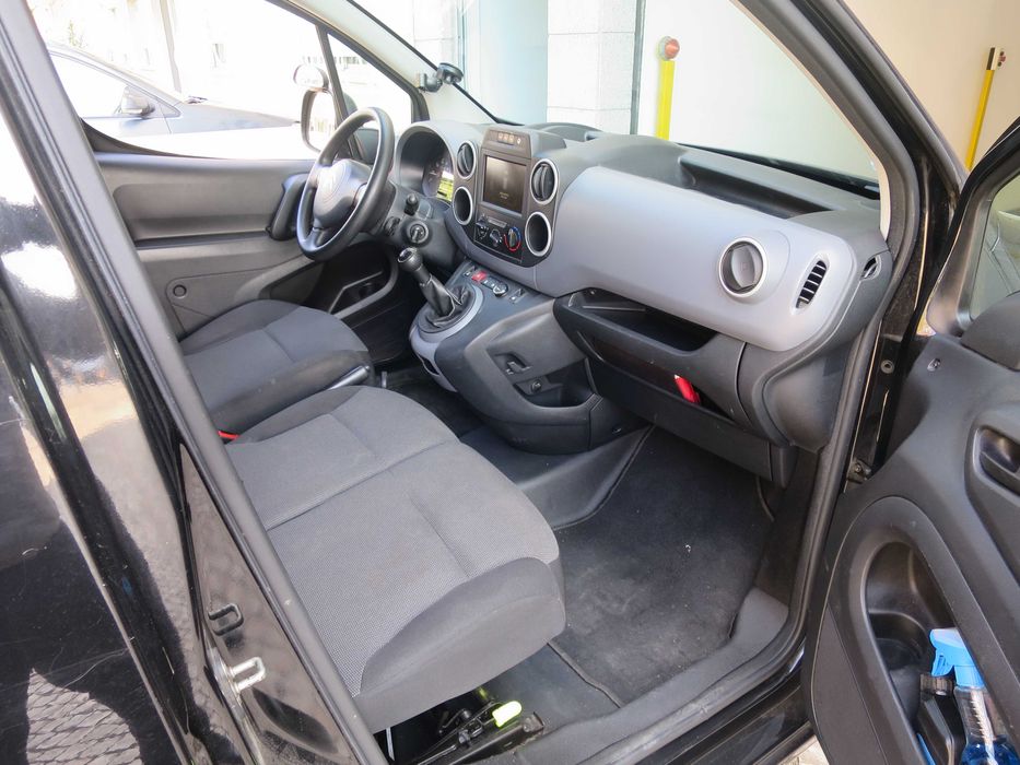 Citroen Berlingo Longo L2 3 Lugares Classe 1 nas Portagens bem mantido