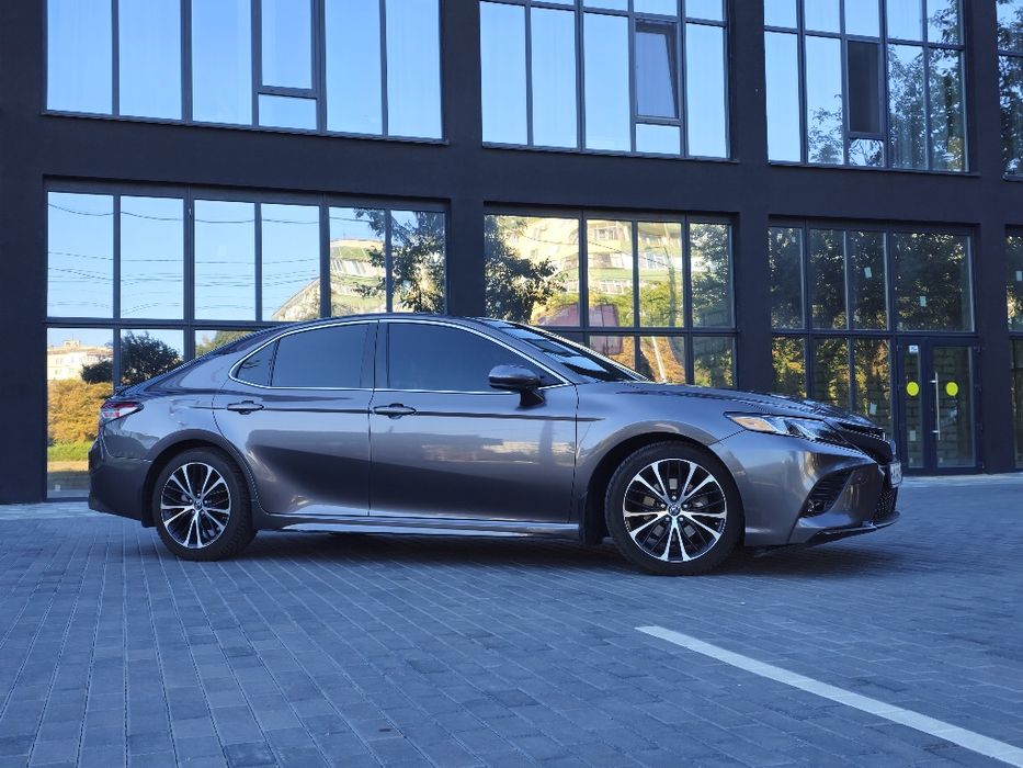 Toyota Camry 2018