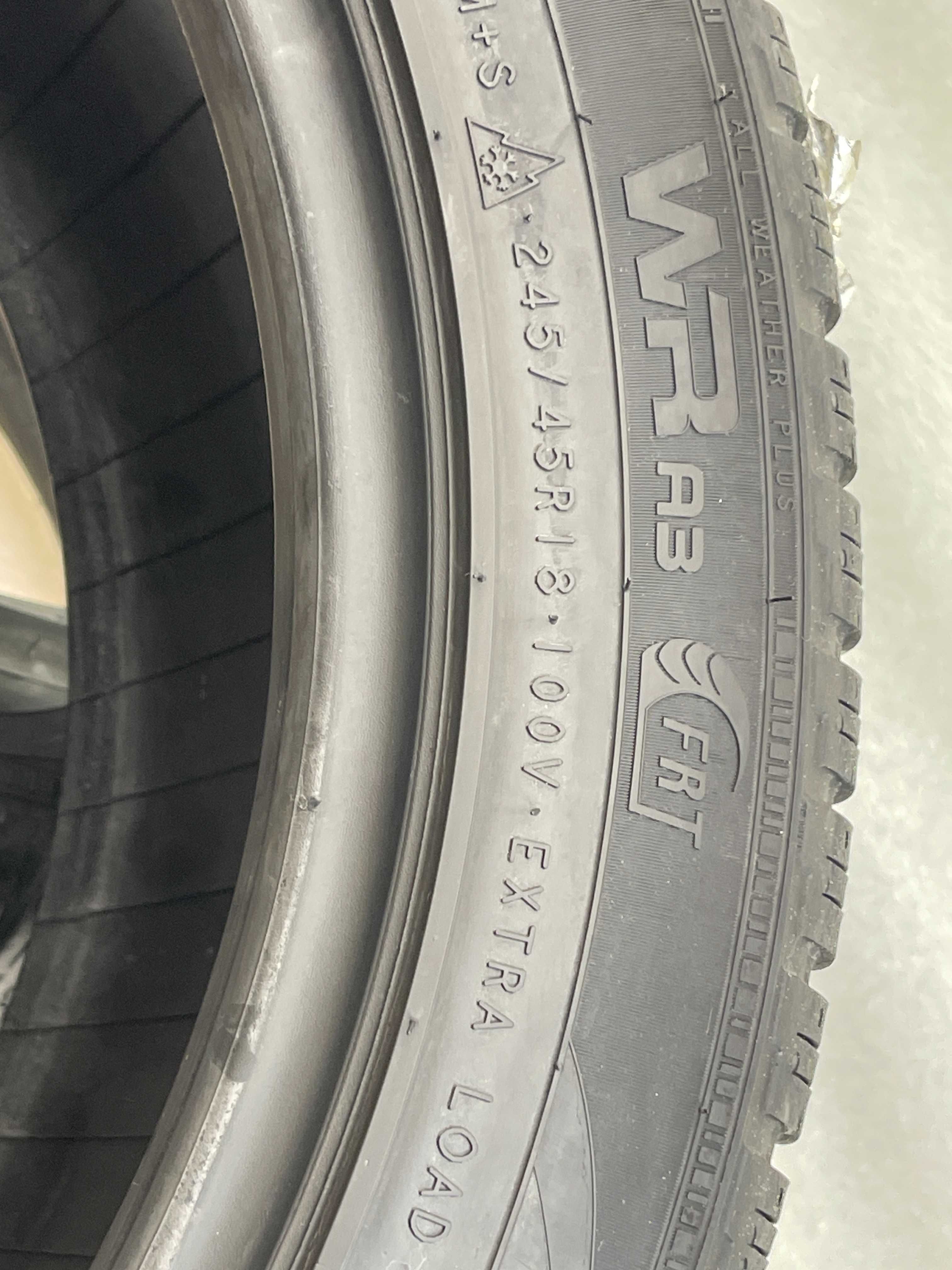 245/45 R18 Nokian