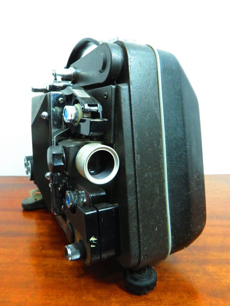 Projector Raynox, japonês.