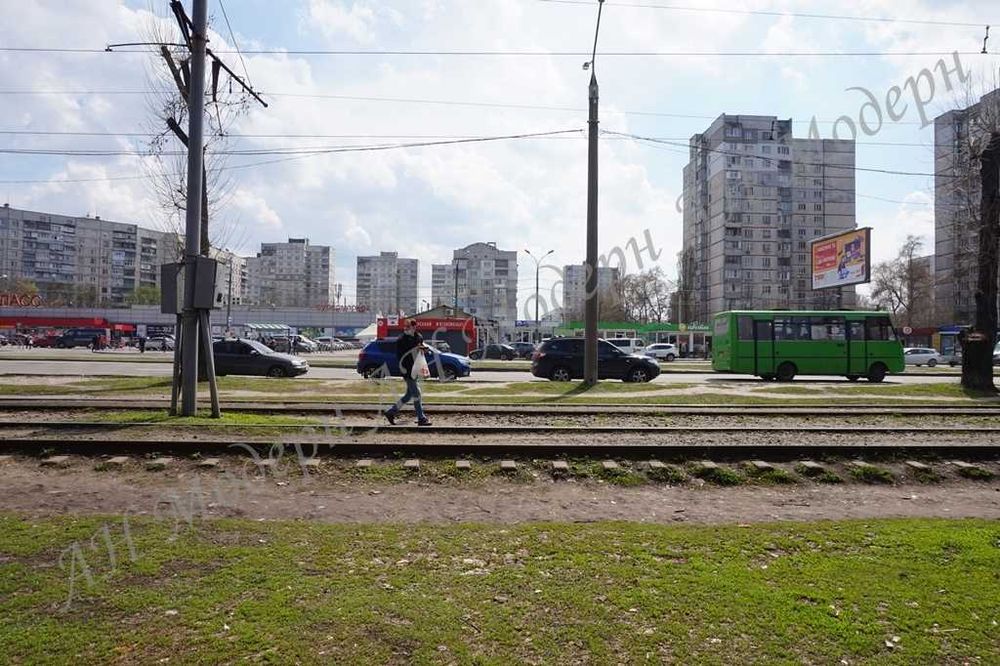 Капітальний недорогий магазинчик біля АТБ Харків