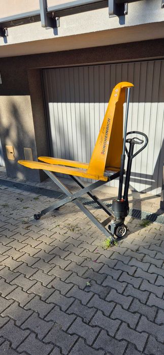 Wózek paletowy z podnośnikiem nożycowym Jungheinrich AMX 10!