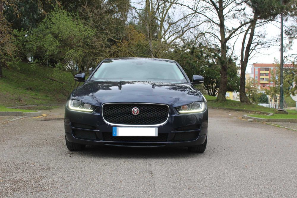Jaguar XE 2.0 D.