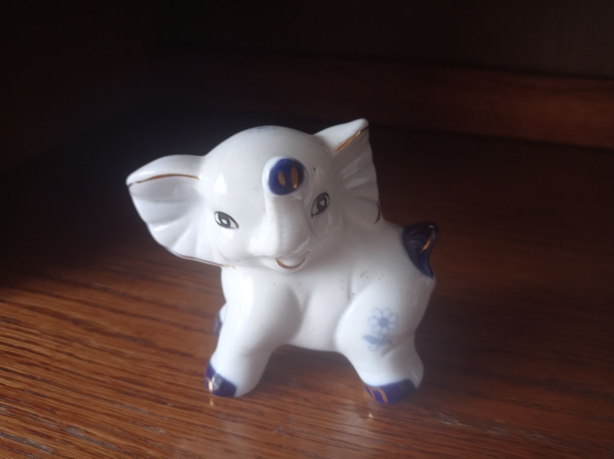 Porcelanowy Sygnowany Słoń EM Exclusive Collection