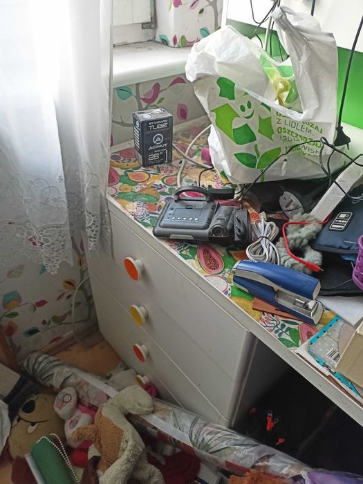 Łóżko piętrowe z biurkiem