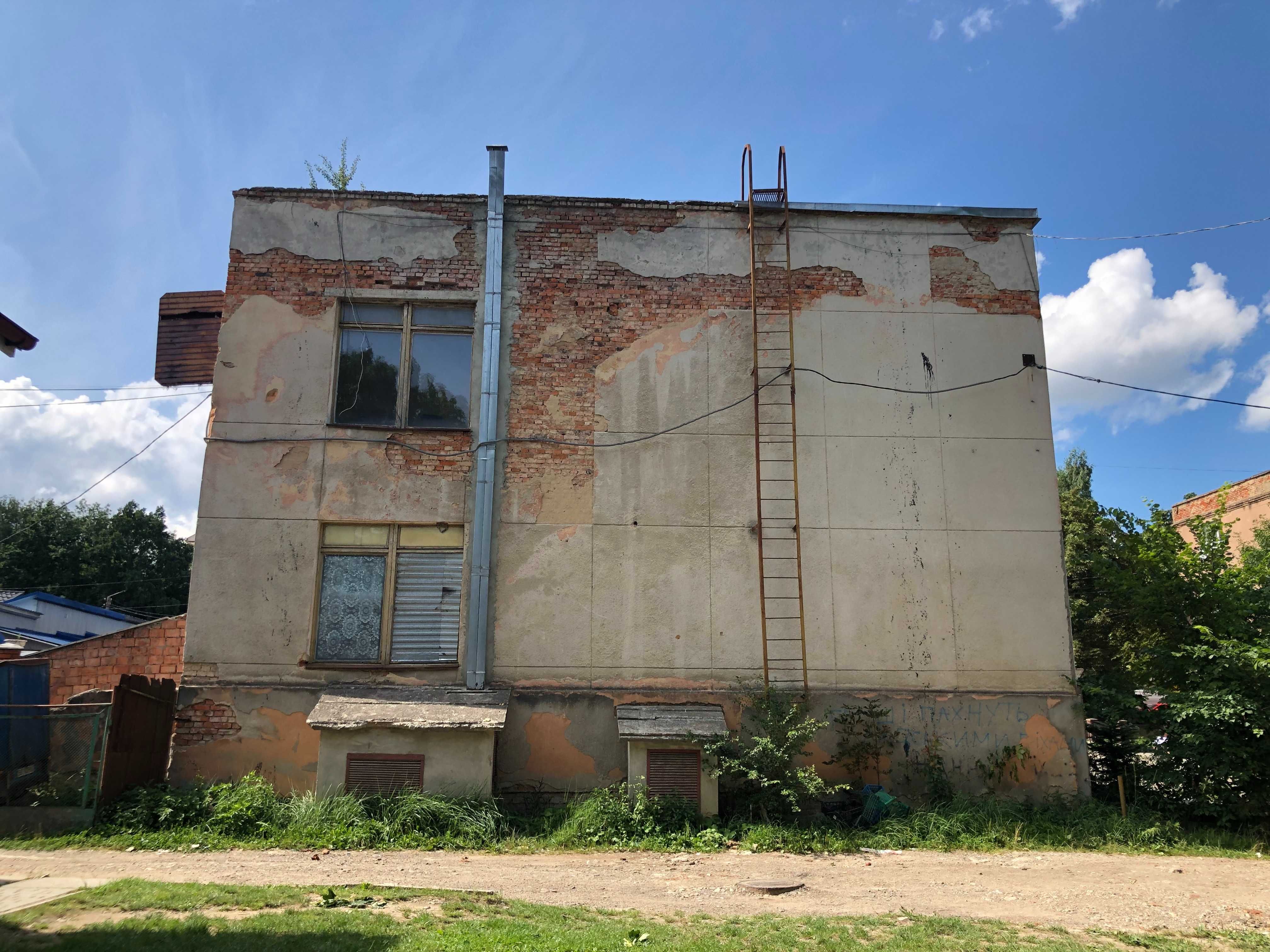 Нежитлове приміщення, 306 м. кв., вул. Грушевського, 2