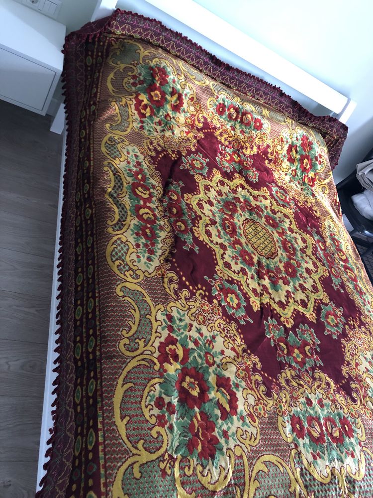 Покривало на ліжко