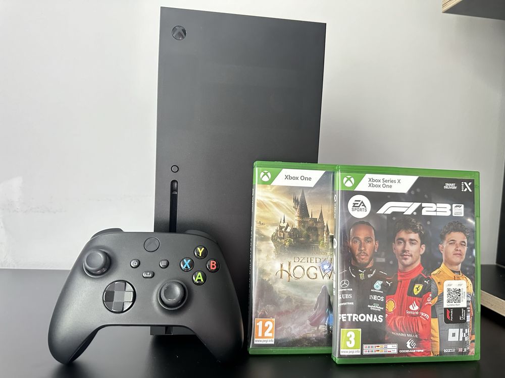 Xbox series X 1TB + pad, F1 23, Hogwarts legacy