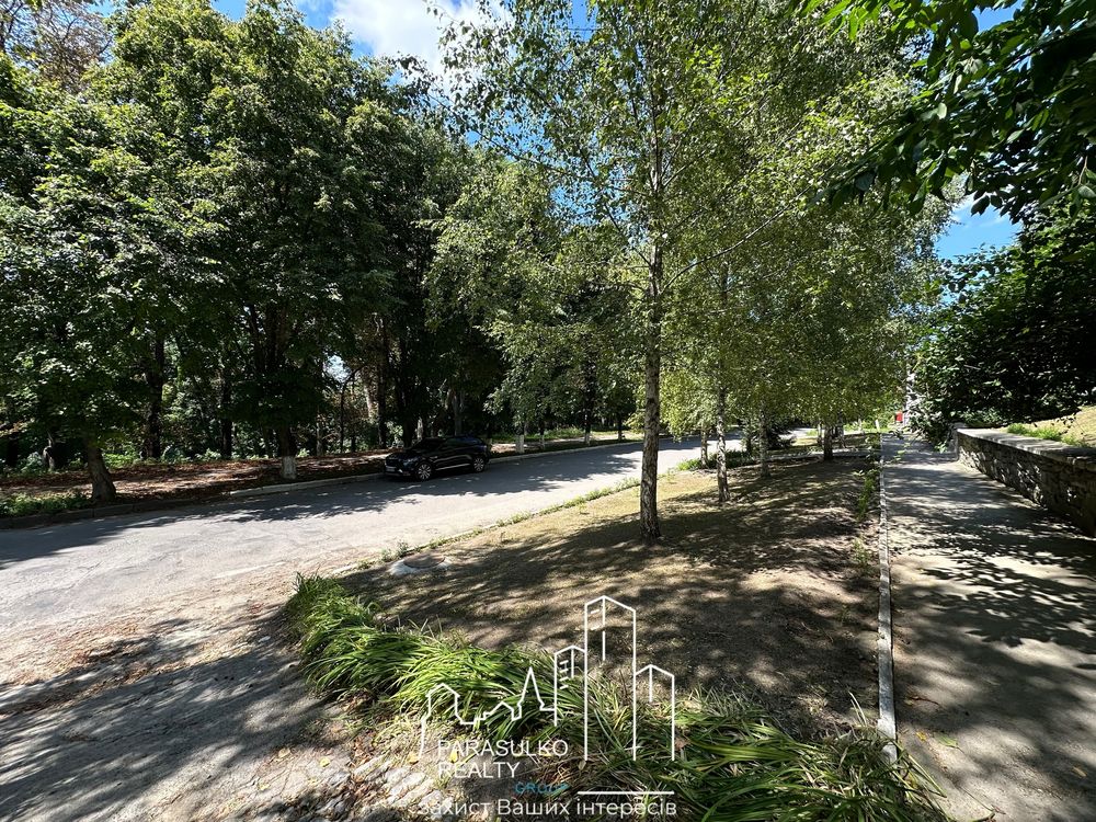 Продам таунхаус в парковій зоні Дуже атмосферне місце!