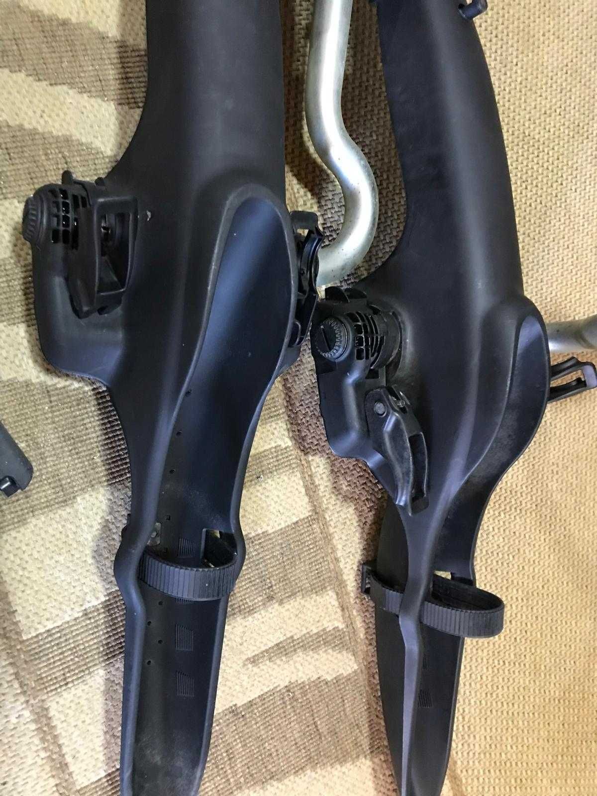Suportes originais Audi para 2 bicicletas (Audi A4 Avant, etc) 90€