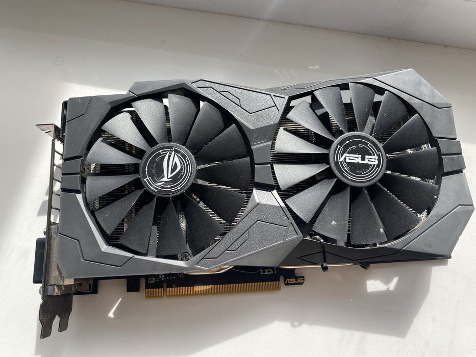 Продам віокарту Asus Rog RX 570 4gb GDDR5