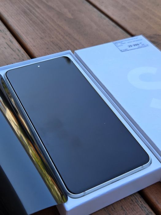 Смартфон Samsung S21fe 5g