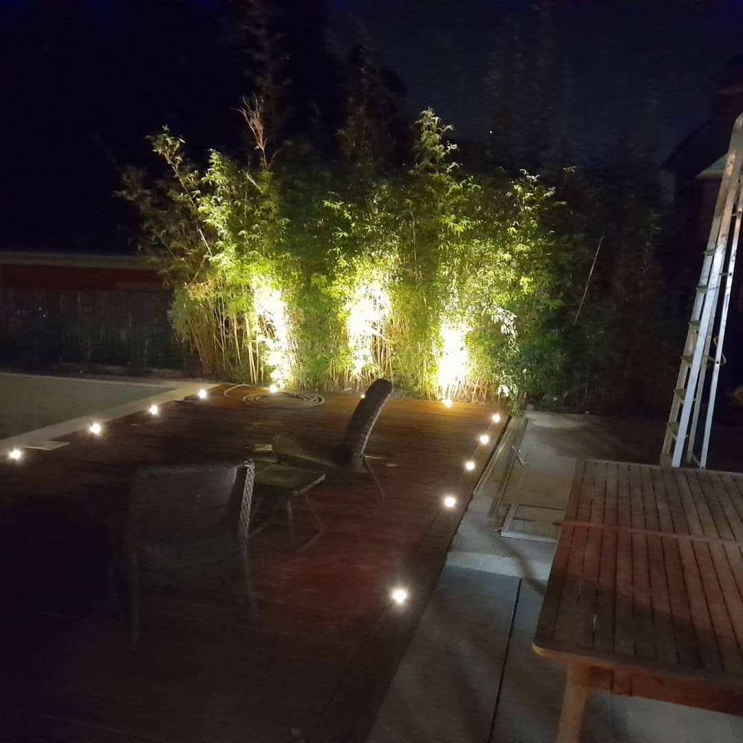 Iluminacoa para jardins e Deck madeira