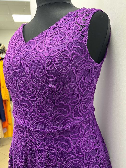 Fioletowa sukienka koronkowa roz.2XL