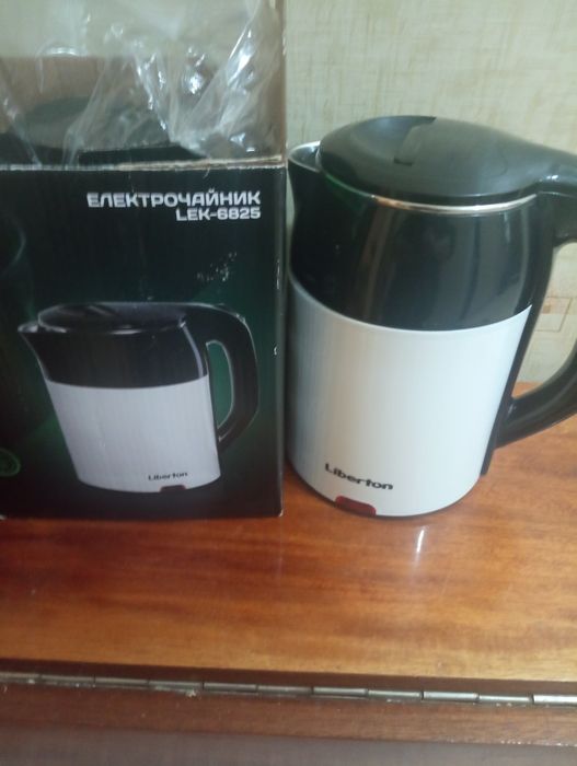 Чайник робочий металевий електричний