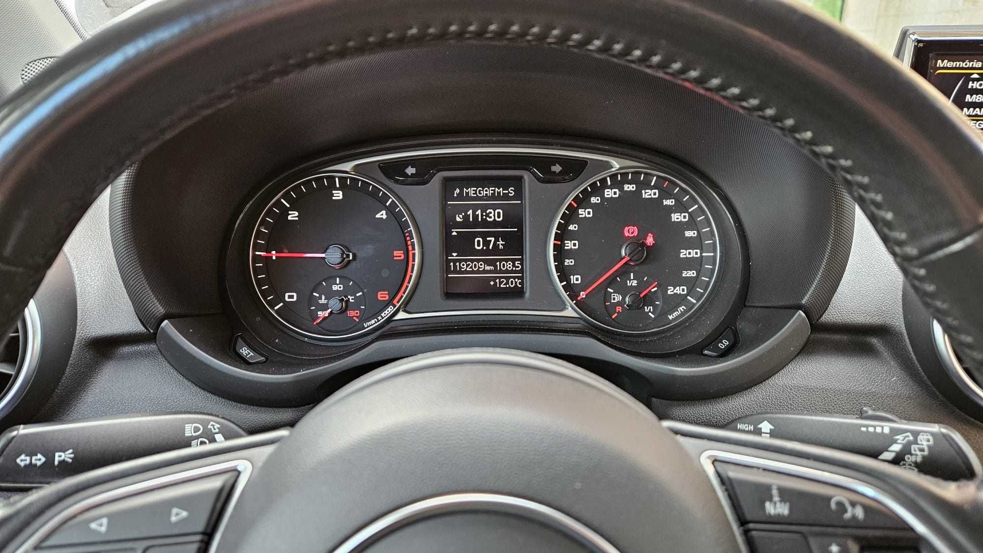 Audi A1 1.4 TDI, 2017, Nacional, 119200kms - como novo