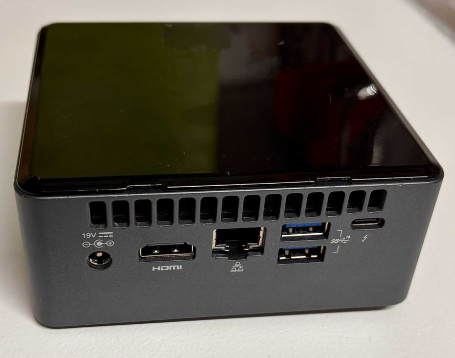 Mini Computador - Intel Nuc i3-8109U