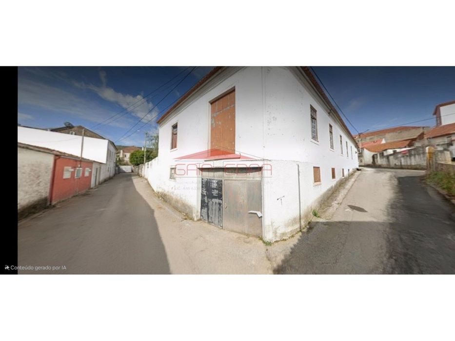 Oportunidade casa 380 m2 em Mira de Aire Porto de Mós