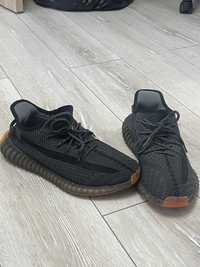 Крассовки Adidas Yeezy bost 350