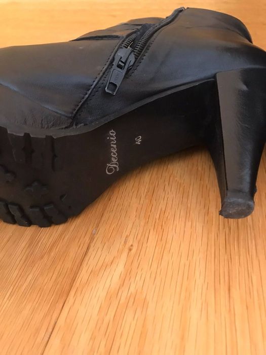 BOTINS de pele marca DECENIO