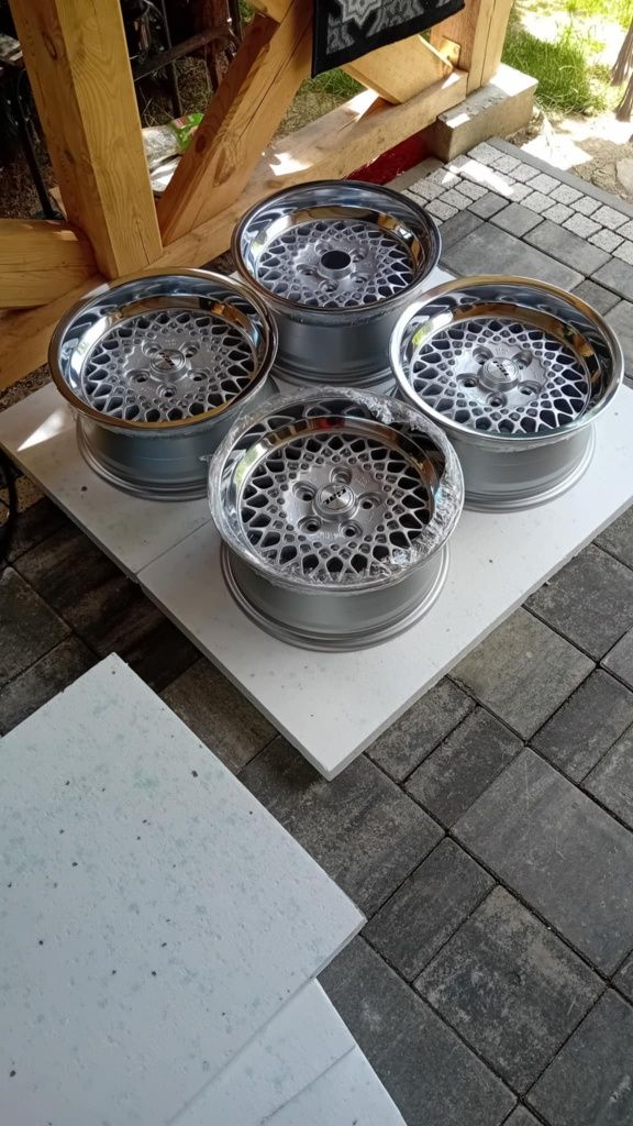 Komplet felg aluminiowych RIAL MESH