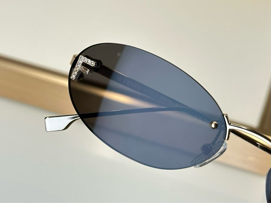 Oculos de sol Fendi
