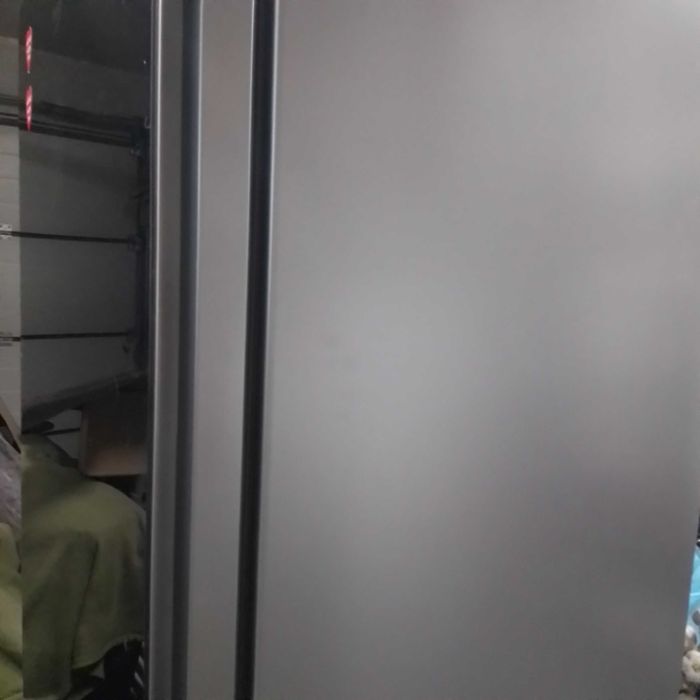 Lodówka BEKO szklane drzwi uszkodzony agregat CN147243GB